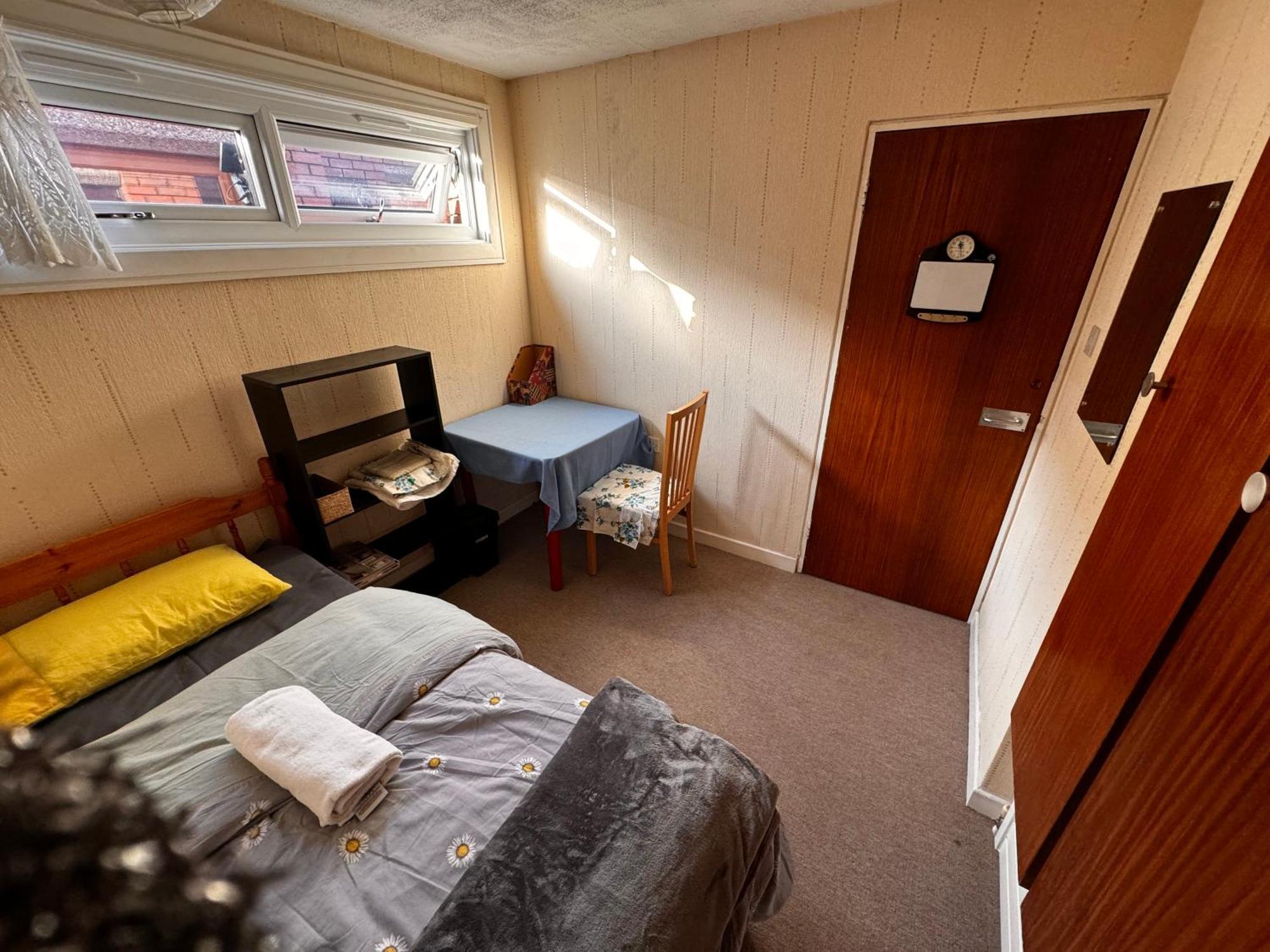Double Room Best Location Near Shopping Center & Free Parking Coventry Ngoại thất bức ảnh